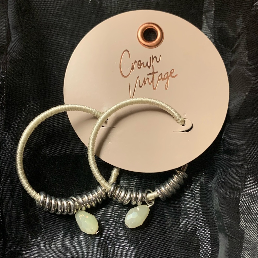 NWT crown vintage hoop earrings